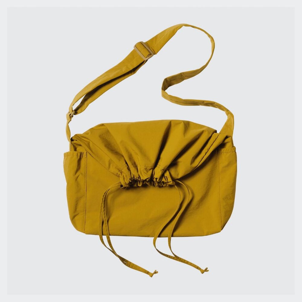 Drawstring Shoulder Bag (Uniqlo U; Fall/Winter 2024: Lightness in Protection)